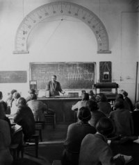 Занятие на кафедре физики.