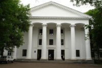 Фасад здания биофизического корпуса (БФК). 2007 год.